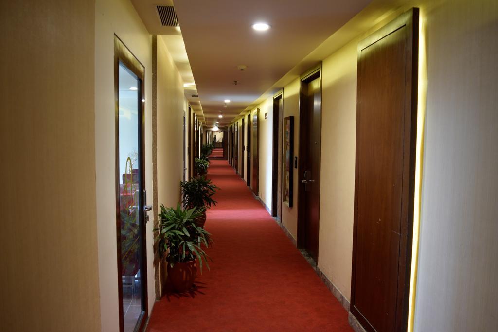 One Earth Avaas Hotel Amritsar Exterior photo
