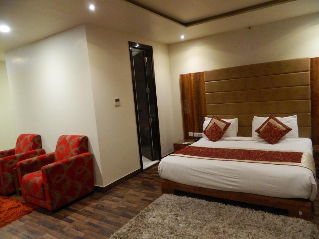 One Earth Avaas Hotel Amritsar Exterior photo