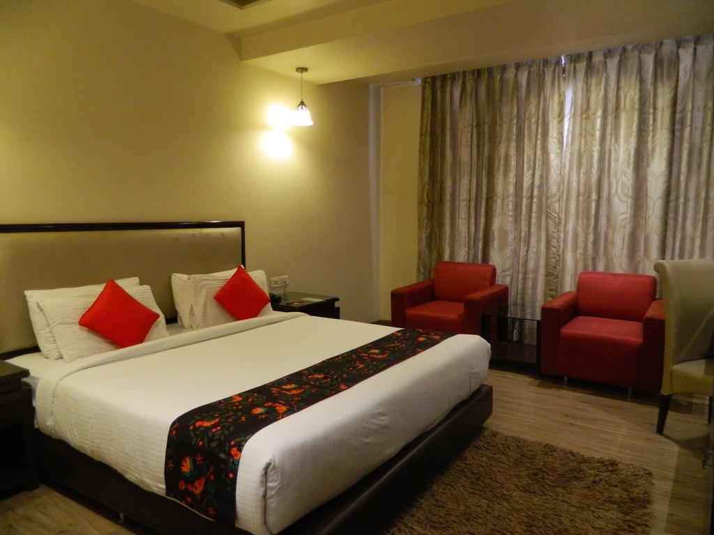 One Earth Avaas Hotel Amritsar Exterior photo