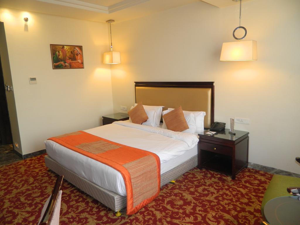 One Earth Avaas Hotel Amritsar Exterior photo